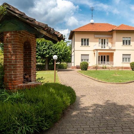 Maison Cecile Appartamento In Villa. Host Marianna Aglie Экстерьер фото